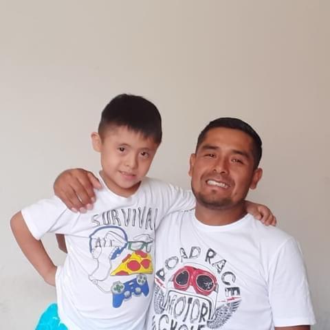 <em>Javier Espinoza</em>